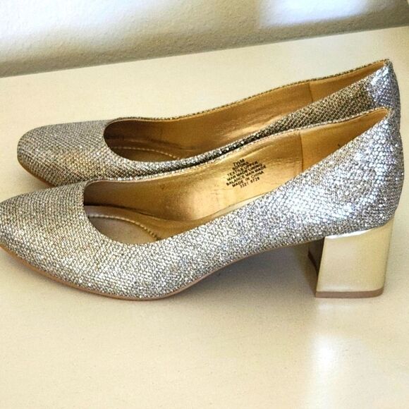 Bandolino Chunky Pumps - Picture 1 of 10